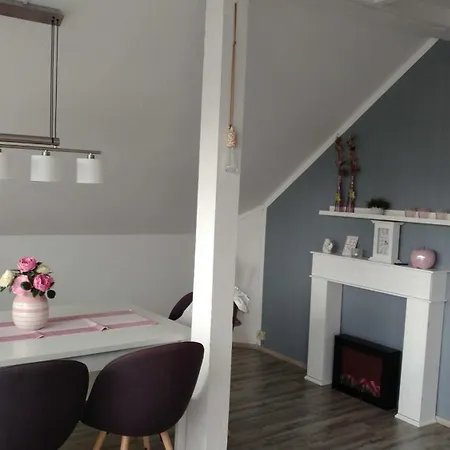 Lona Apartament *